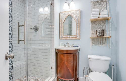 Galveston Group Getaway with Private Yard and Fire Pit - Foto 31