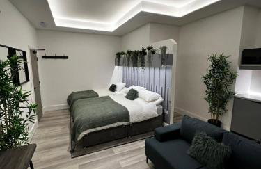 ResiLets - Mood Studio 4 - Town centre studio room with en-suite - Foto 3