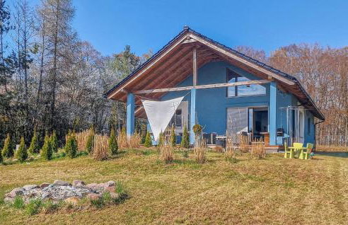 Stunning Home In Mikorowo With Wifi - Photo 1