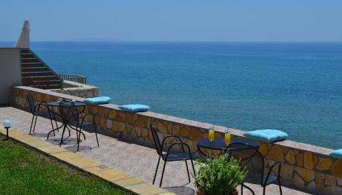 Aquarius House - Photo 4
