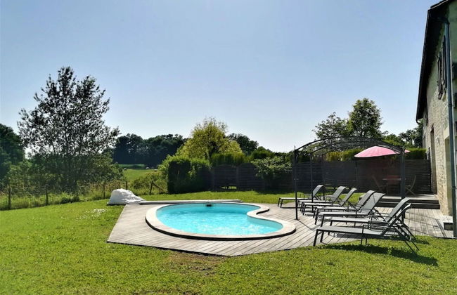 Villa in France With Private Pool & Garden - Foto 15