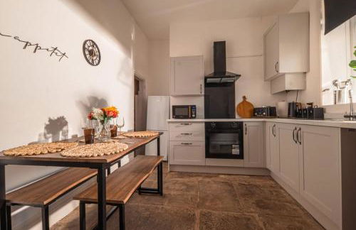 Stunning 6Bed Cottage in the Hills- Free Parking - Foto 7