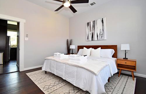 Private Hot Tub - Walk to Pearl - Pet Friendly 3BR - Foto 15