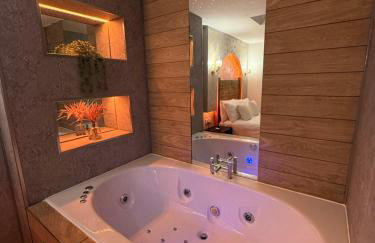 Luxury Jacuzzi Suites Halifax - Foto 9