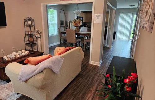 Modern 3Bedroom Duplex with Kitchen, WiFi and Free Parking Kannapolis - Photo 48