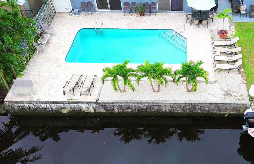 Tarpon Harbor 1 - Waterfront pool home near beach & downtown Las Olas - Foto 1