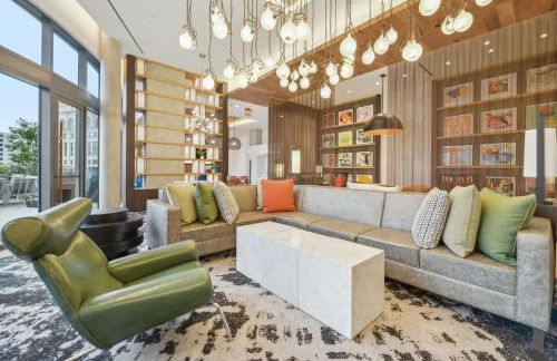 Penthouse Retreat with Rooftop Pool Explore Silver Spring & Washington DC - Foto 1