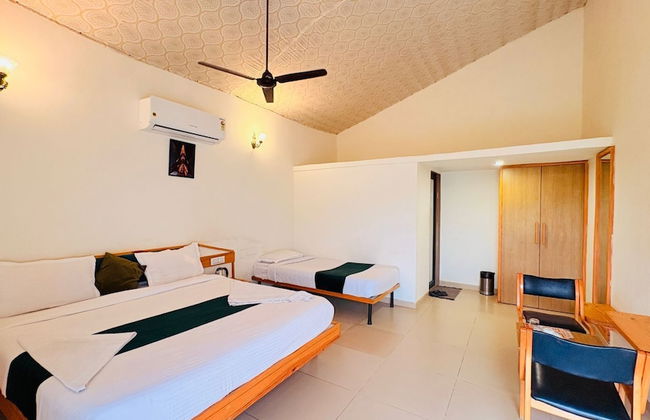 Unity Sunrise Resort Statue of Unity Ekta Nagar - Photo 17