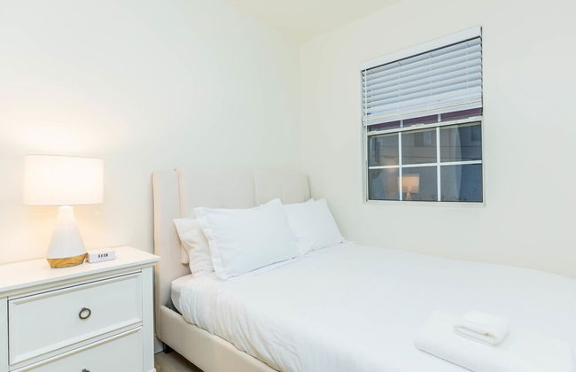 Elegant Pasadena Retreat Prime Comfort Awaits - Foto 60