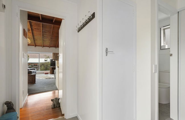 Lakeview Escape with spa - sauna - patio - Photo 34