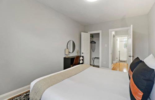 Spacious & Inviting 1BR Apt in Chicago - Cullom B2 - Photo 13