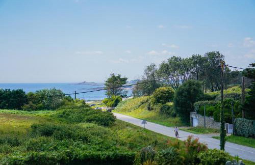 -GAÏA- MAISON FAMILIALE VUE MER ET JARDIN DOURVEIL - Foto 7