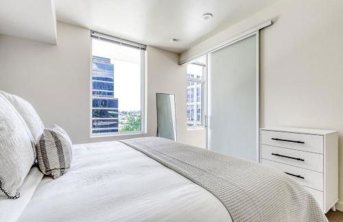 Downtown Bellevue 2BR w Lounge Gyms nr shops SEA-122 - Foto 15