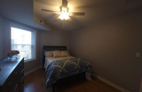 Beautiful Big 3 bedroom Quiet Apt near downtown - Foto 9