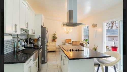 A home away from home - Photo 4, stove