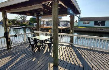 Beautiful & Cozy Home on a Canal in Hudson, FL! - Foto 38