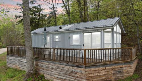 Premium Cabin with Pasture Views & Private Hot Tub - Foto 1