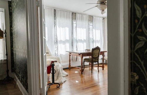 Historic Home near Stony Brook Village & Beach - Foto 47