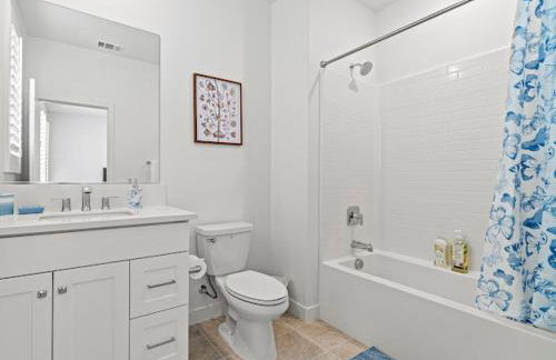 Beautiful Irvine Grand Park Community Cozy and Comfortable Home - Photo 11