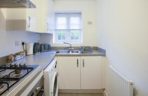 Cosy 2-bed home - For Company contractor and Leisure stays - NEC, Airport, HS2, Contractors, Resort World - Foto 17