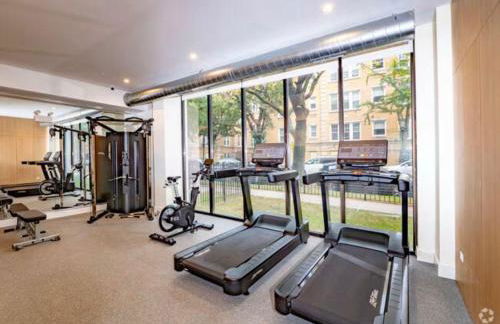 Comfy Condo - Gym Free Parking & Modern Amenities - Foto 43