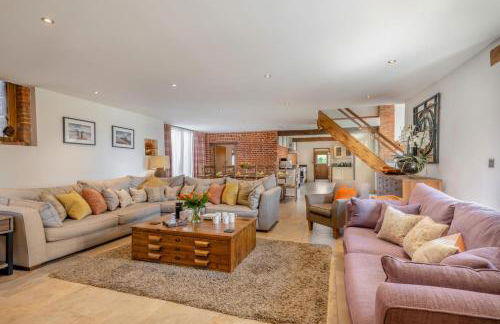 5 Bed in Lower Bodham oc-s29594 - Photo 1