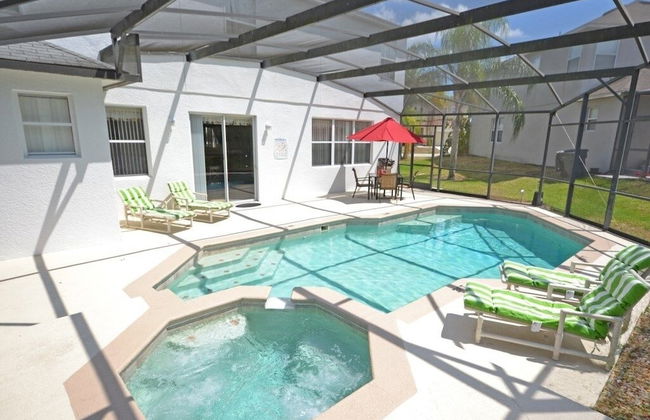 Pine Forest Chateau 5 Bedroom Home by RedAwning - Photo 23