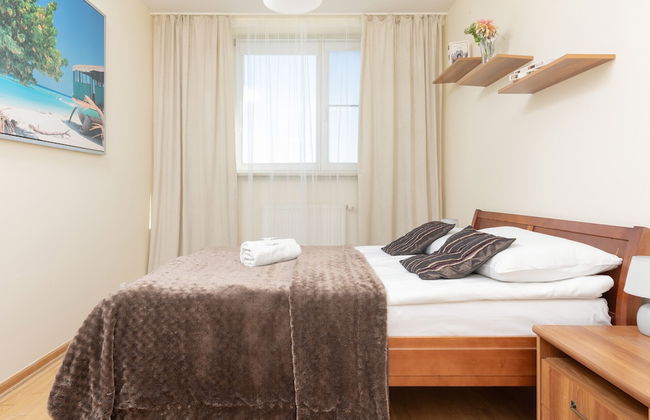 Belgradzka Apartment Warsaw by Renters - Photo 4