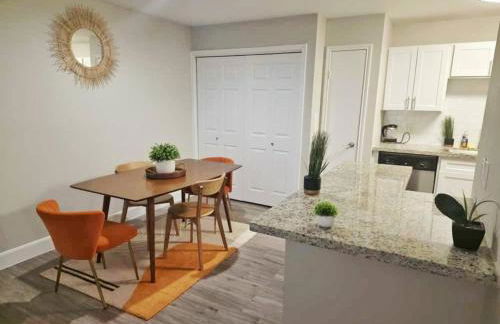 Earthy 3Bed 2Bath Apt at 5 min walk to NRG stadium - Foto 9