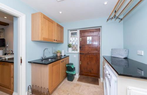 Luxurious Country House with Cinema Games Room - Pass the Keys - Photo 3