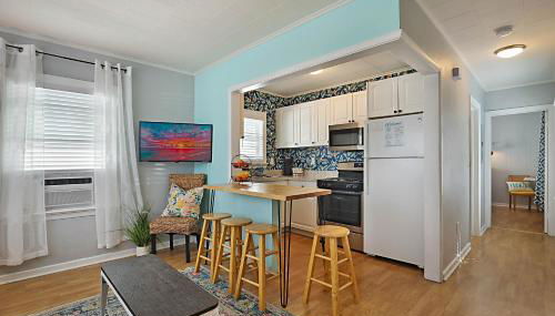 Steps to Beach & Downtown! Cozy Beach Bungalow #1 - Foto 2