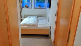 Einzelzimmer Wohnkeller in Oberhausen Alstaden für 3 Personen ohne Küche, Gefrierschrank und Mikrowelle Vorhanden!! - Foto 2