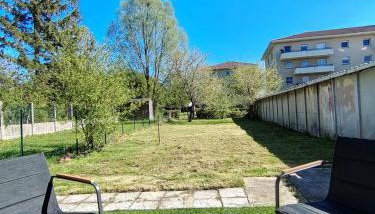 Parking, jardin clos et terrasse exterieure, Maison plein pied Béthune, quartier calme proche centre ville, proche gare, capacité 4 personnes - Foto 1, Garden, furniture