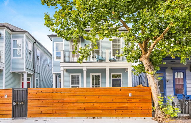 Stunning Modern and Fully-Upgraded 5 BR with Pool - Foto 42