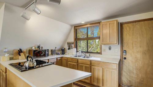 Slope Summit Rustic A-Frame Cabin w Scenic Views - Foto 5