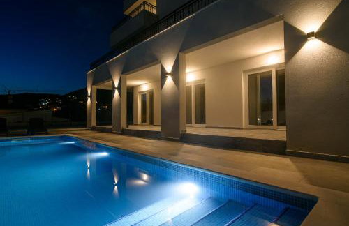 Villa Barbara & Zoran with heated swimming pool - Photo 65