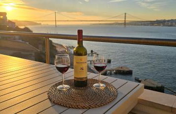 Luxury Lisbon View & Balcony - AC & Elevator - Foto 1
