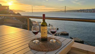 Luxury Lisbon View & Balcony - AC & Elevator - Foto 1