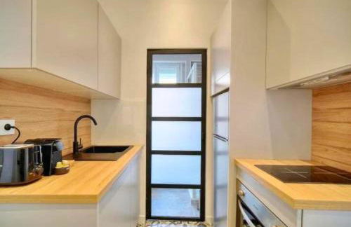 LOENA CANNES CENTRE - 2 pièces rénové - 4 personnes - proche croisette palais festival plage - internet gratuit - climatisation - non fumeur - Foto 15