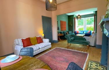 Spacious home in Leeds ideal for gatherings with free parking - Foto 59