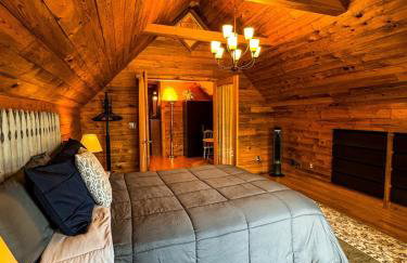 THE LOFT 3 level urban cabin with a HUGE patio! - Foto 22