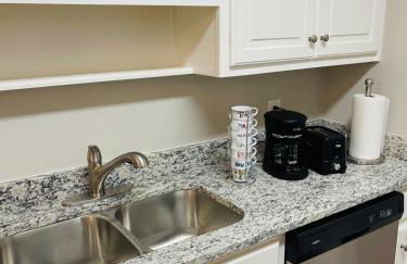 Stylish and Cozy Retreat - Foto 26