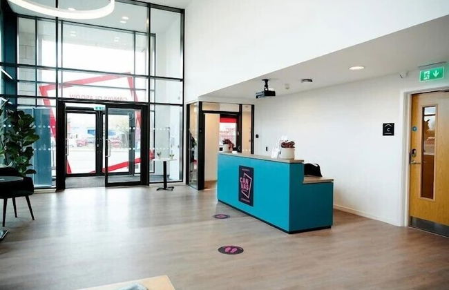 For Student Only Canvas Glasgow - Photo 30