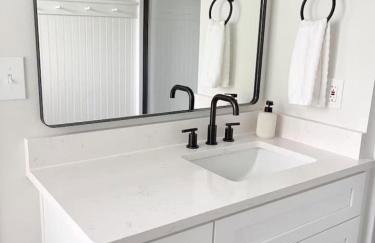 Remodeled 4BR 2BA Steps from Georgetown Square - Foto 42