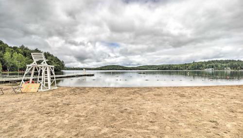 Pet-Friendly Saranac Lake Retreat with Deck and Yard - Foto 2