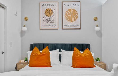 OTR King Bed Free On Site Parking Gym Pool Club Room - Foto 1