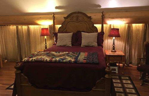 Turnagain View Lodge and Wedding Venue - Photo 19