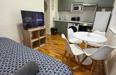 Modern 2 bedrooms apartment central - Photo 5
