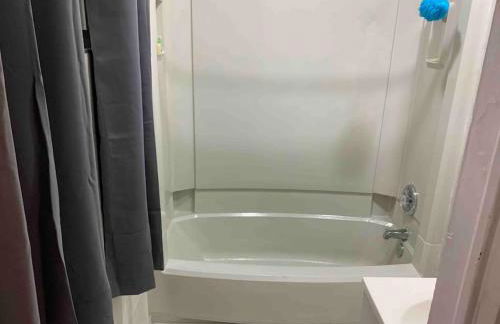 Apartment in Daytona Beach 1BR 1Bath Centrally Located - Photo 16