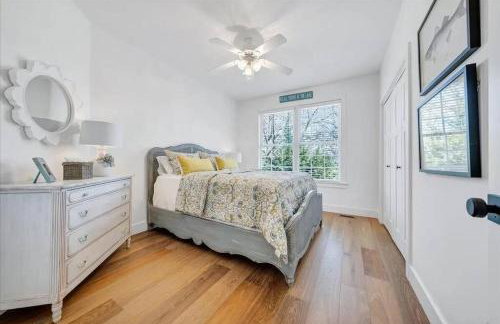 6 BD Smith Mountain Lakefront Escape sunset - Foto 32